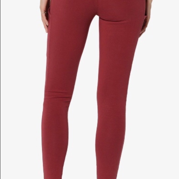 Red Leggings W. Pocket - Picture 2 of 3